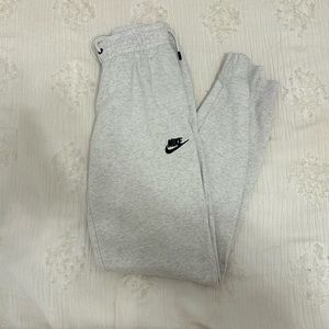 Nike fleece joggers/sweatpants